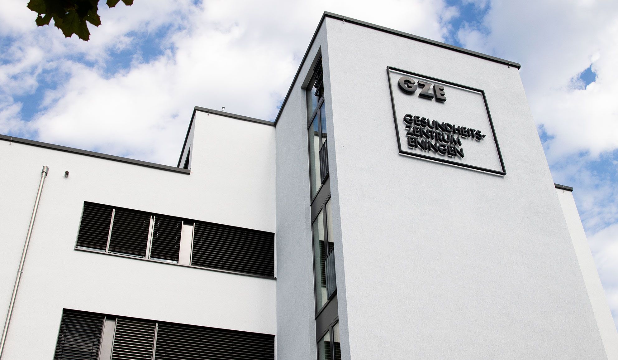 Gebäude vom Gesundheitszentrum in Eningen